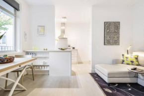 'The Courtyard Chateau' Fresh and Modern off Toorak Rd